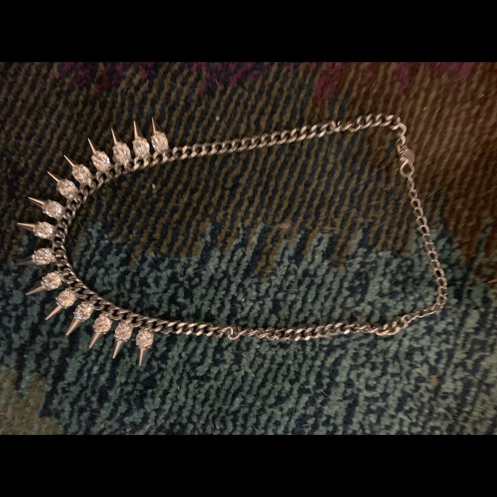 Spike necklace